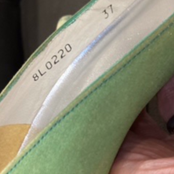 Dazzling Stuart Weitzman Fancy Pumps, Size 6.5 - Picture 7 of 10